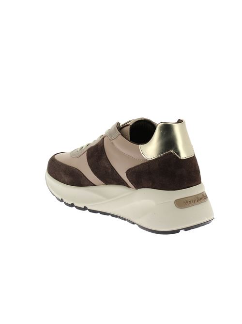 sneakers da donna in pelle beige e camoscio marrone NERO GIARDINI | I411523D305